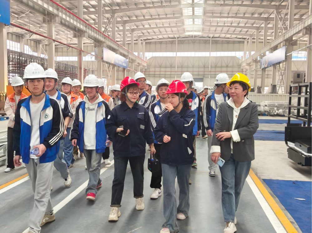 “一站式”進(jìn)企體驗(yàn) 構(gòu)建校企合作新橋梁